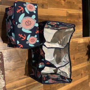 Trunk organizer with cooler bag